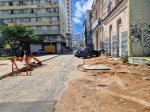 Calçadas destruídas na Cidade Alta I Foto: Mirella Lopes