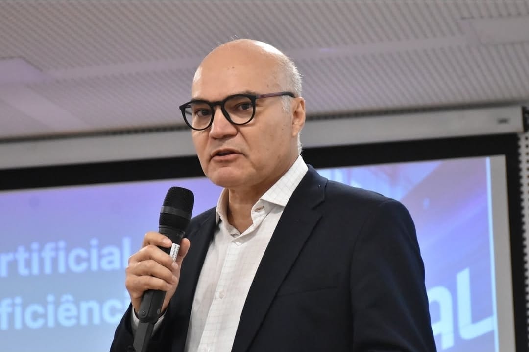 Grupo com secretário de Natal tenta antecipar retorno de Israel para o Brasil