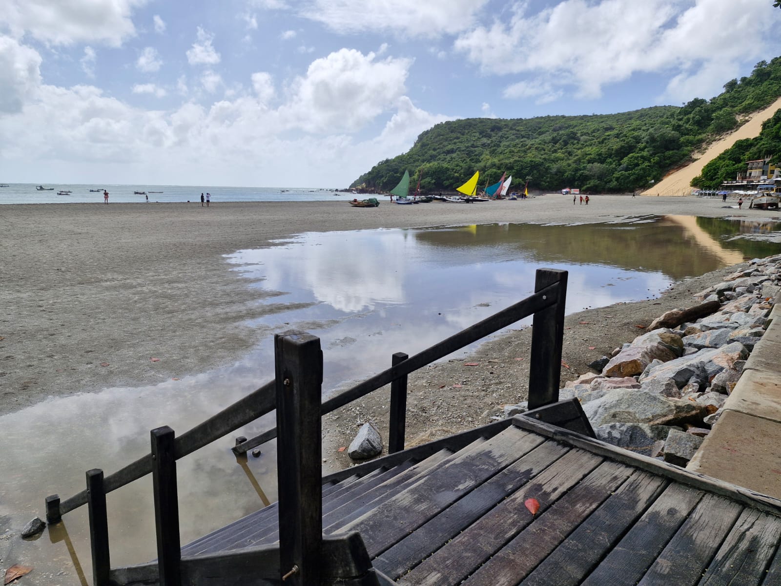 Morro do Careca atrai turistas, mas infraestrutura de Ponta Negra decepciona