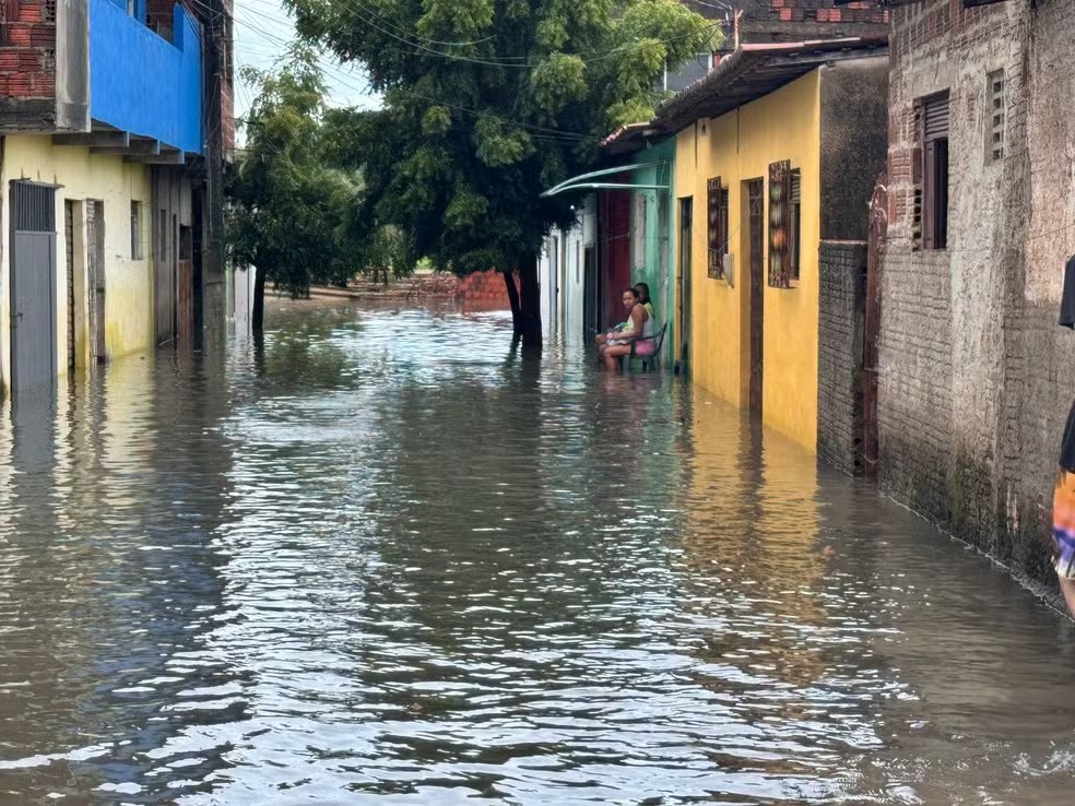 Prefeito de Natal veta projeto que zera IPTU de imóveis atingidos por enchentes