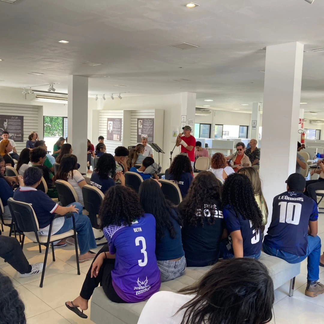 Projeto em Natal realiza aulas sobre memória da ditadura e canções de resistência