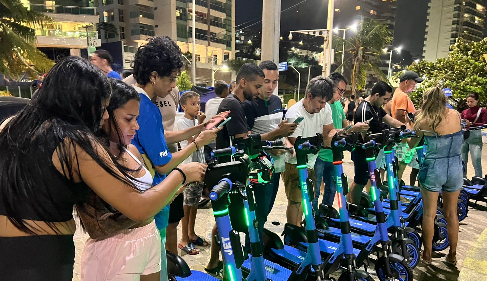 Moda dos patinetes elétricos em Natal começa sem planejamento, orientação e fiscalização