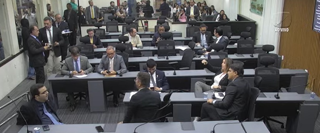 Vereadores dão aval a Paulinho Freire para empréstimo de 50 milhões de dólares