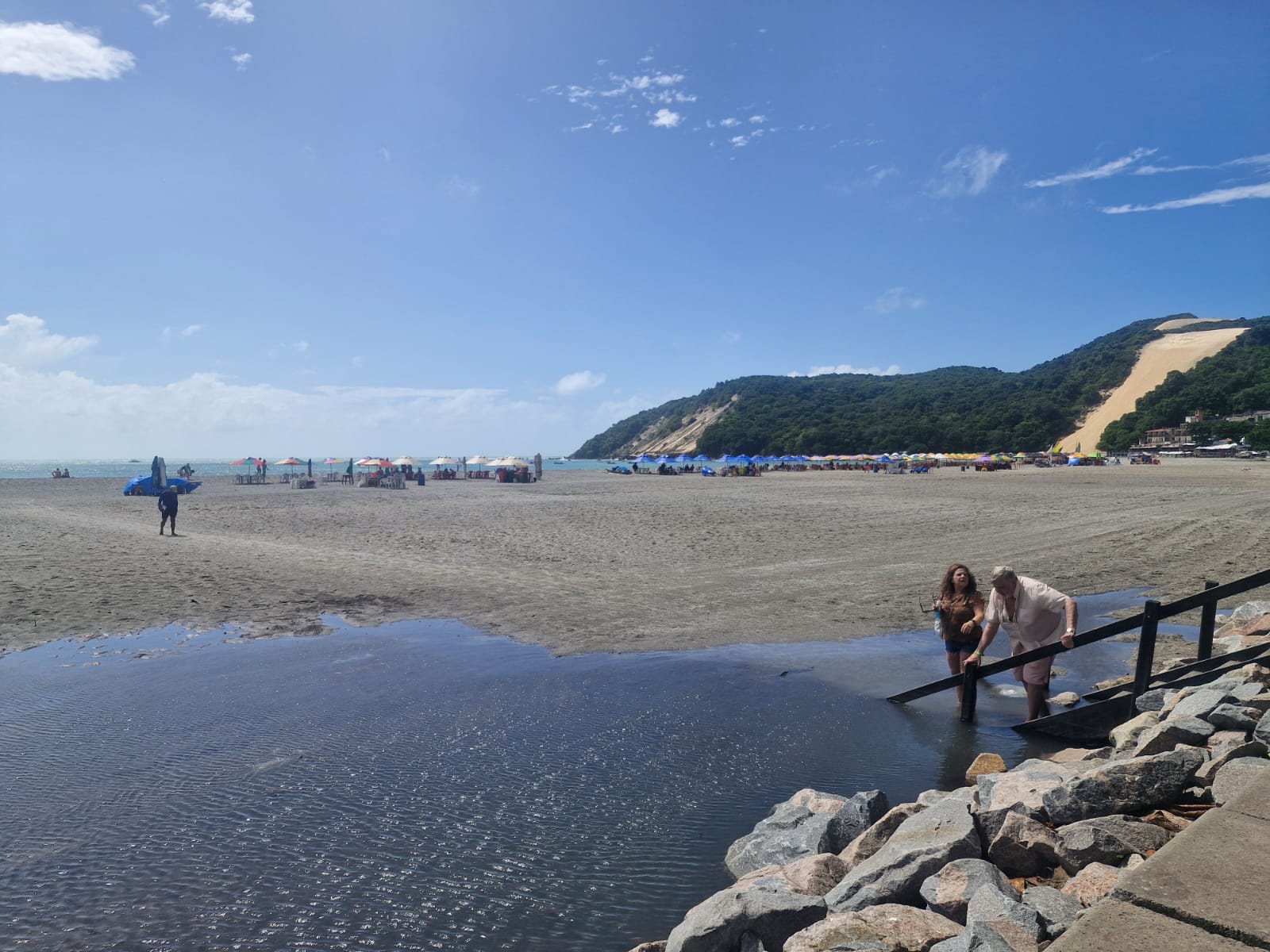 Moradores da Vila de Ponta Negra temem privatização da praia
