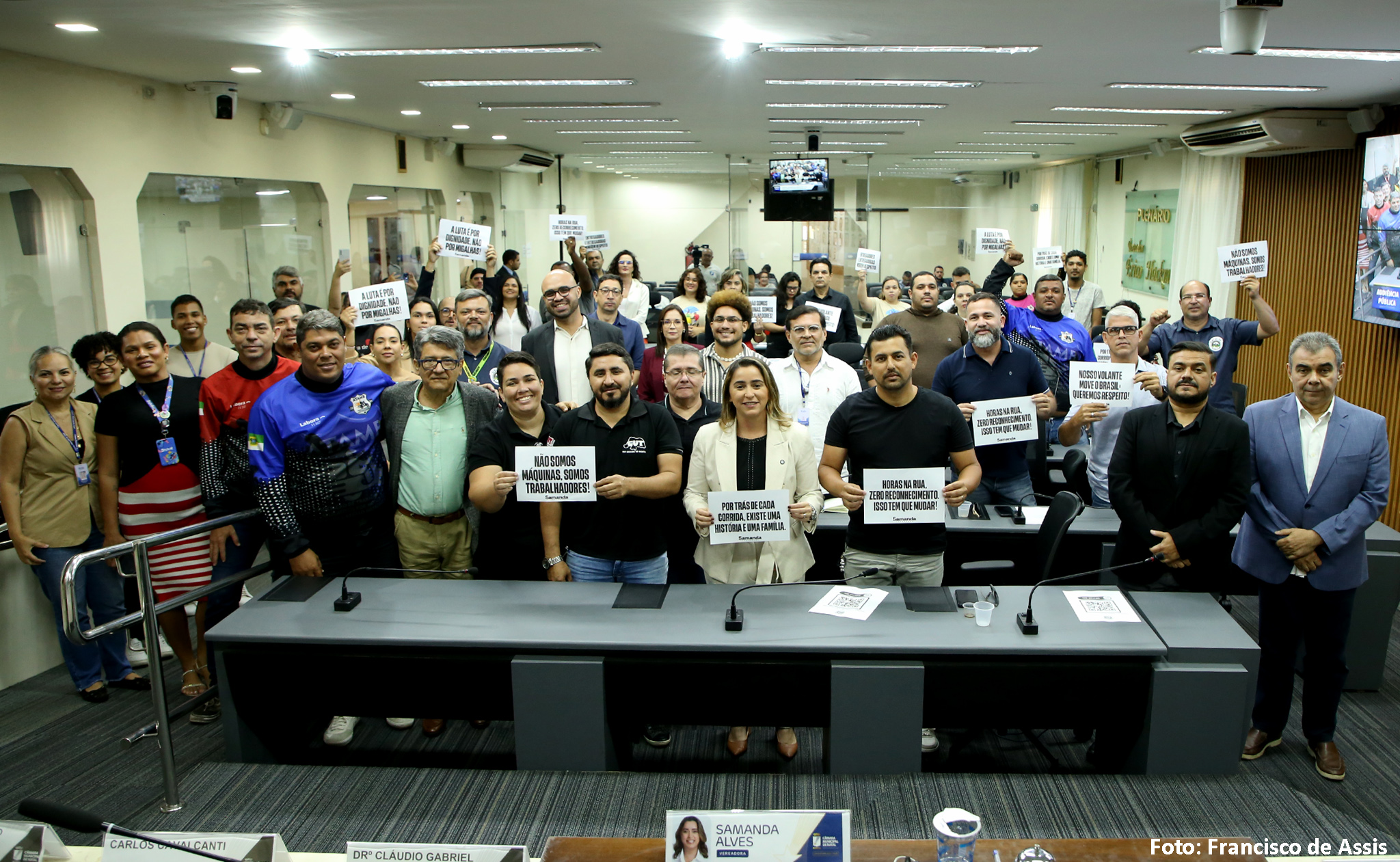 Motoristas por aplicativo discutem condições de trabalho em Natal