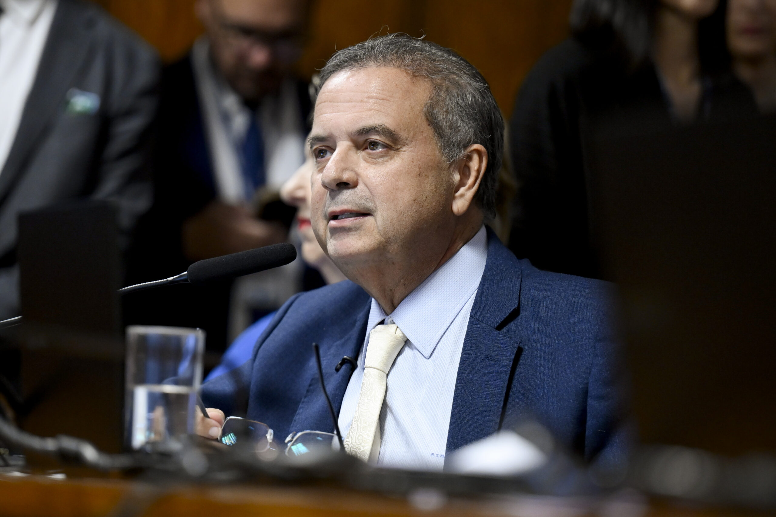 Rogério sugere Plano de Demissão Voluntária para servidores do RN