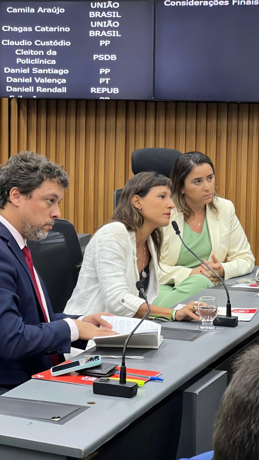 Bancada do PT reage à rejeição total de emendas no Orçamento de Natal