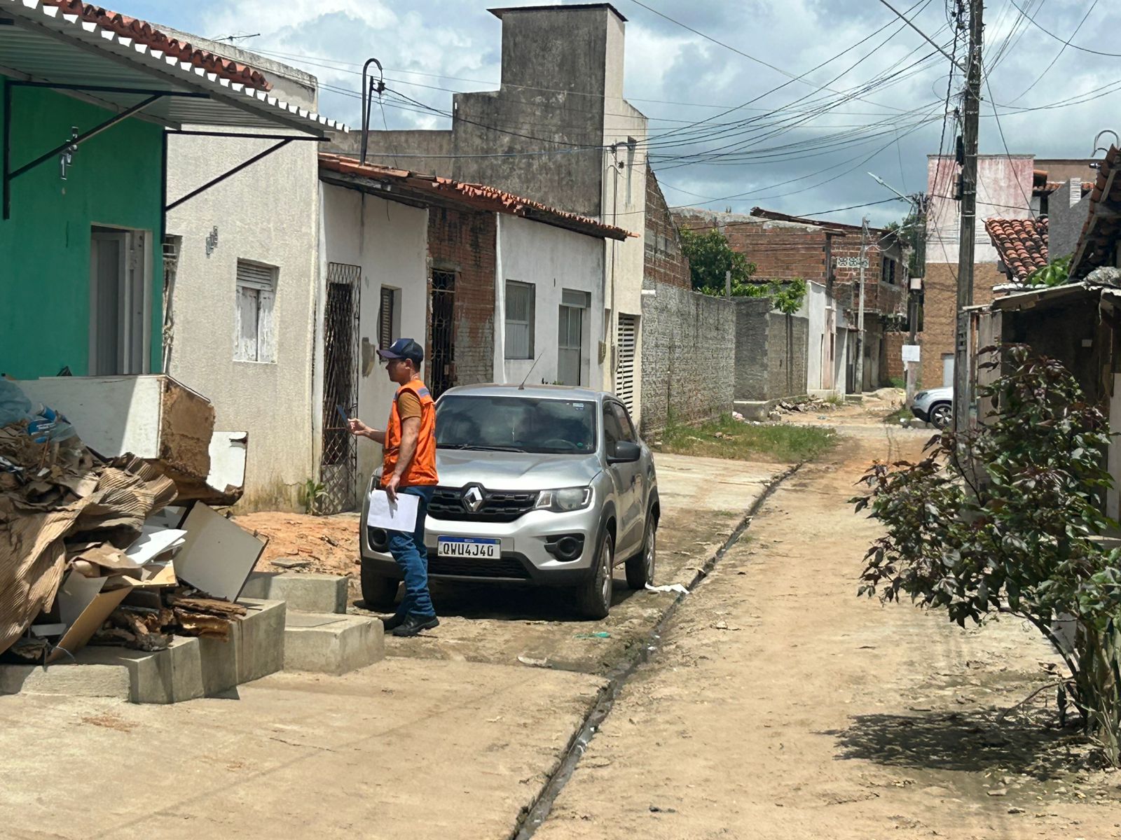 Defesa Civil interdita novas casas após transbordo de lagoa na Zona Norte