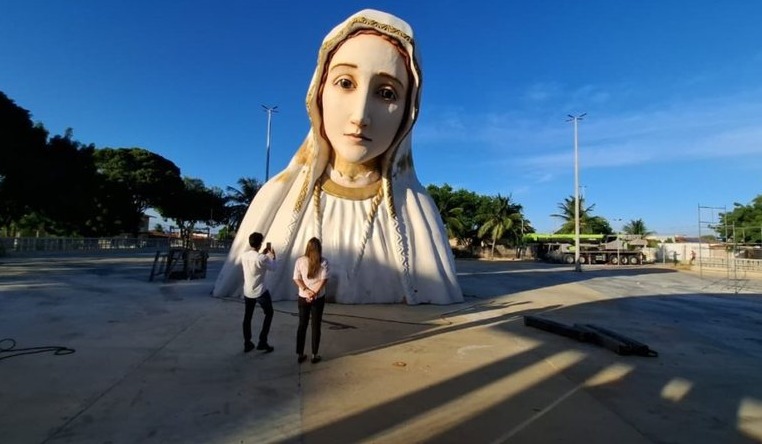Quem vai pagar a reconstrução da santa abandonada por Álvaro Dias?
