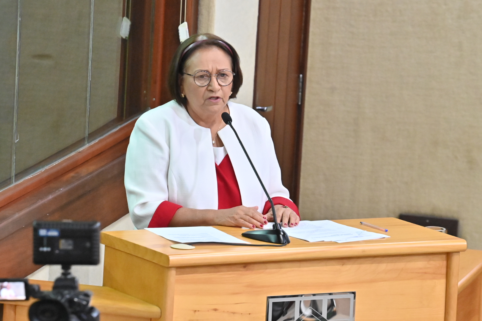 Fátima celebra obras e alfineta elites em último discurso à ALRN