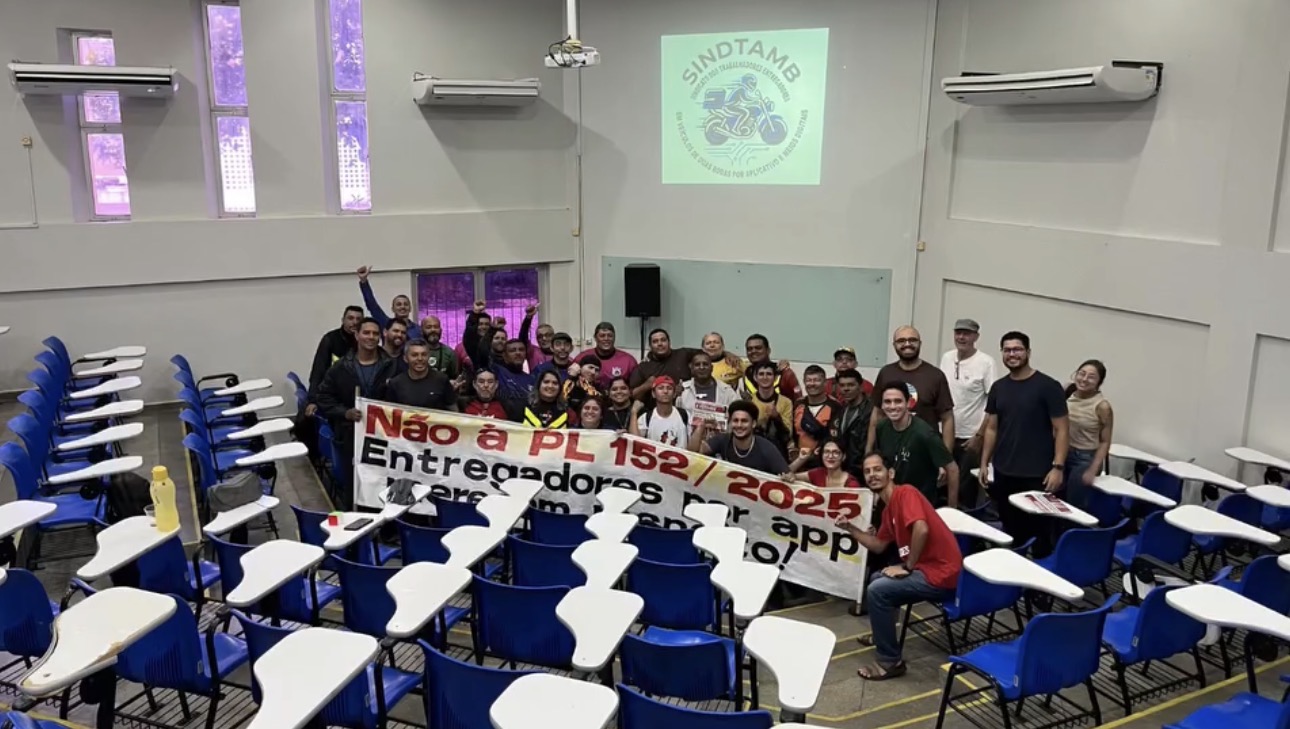 Entregadores por aplicativo realizam assembleia para fundação de sindicato no RN