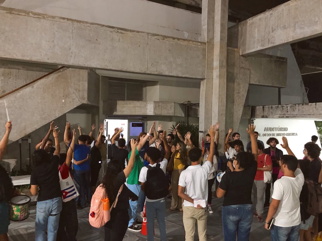 Após assembleia, estudantes da UFRN anunciam novas mobilizações por permanência estudantil