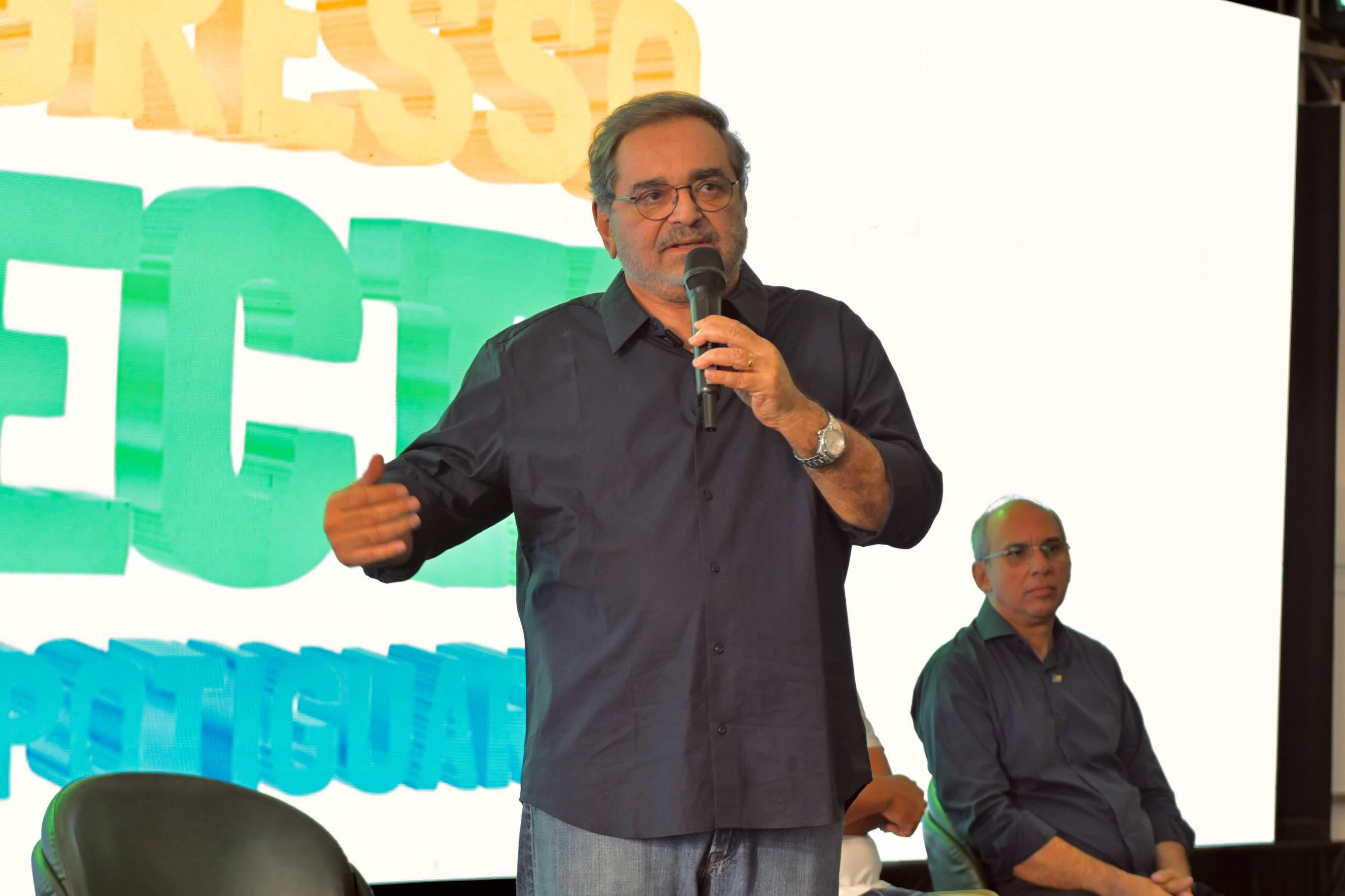 Álvaro Dias reconhece que deixou dívidas ao sair da Prefeitura de Natal