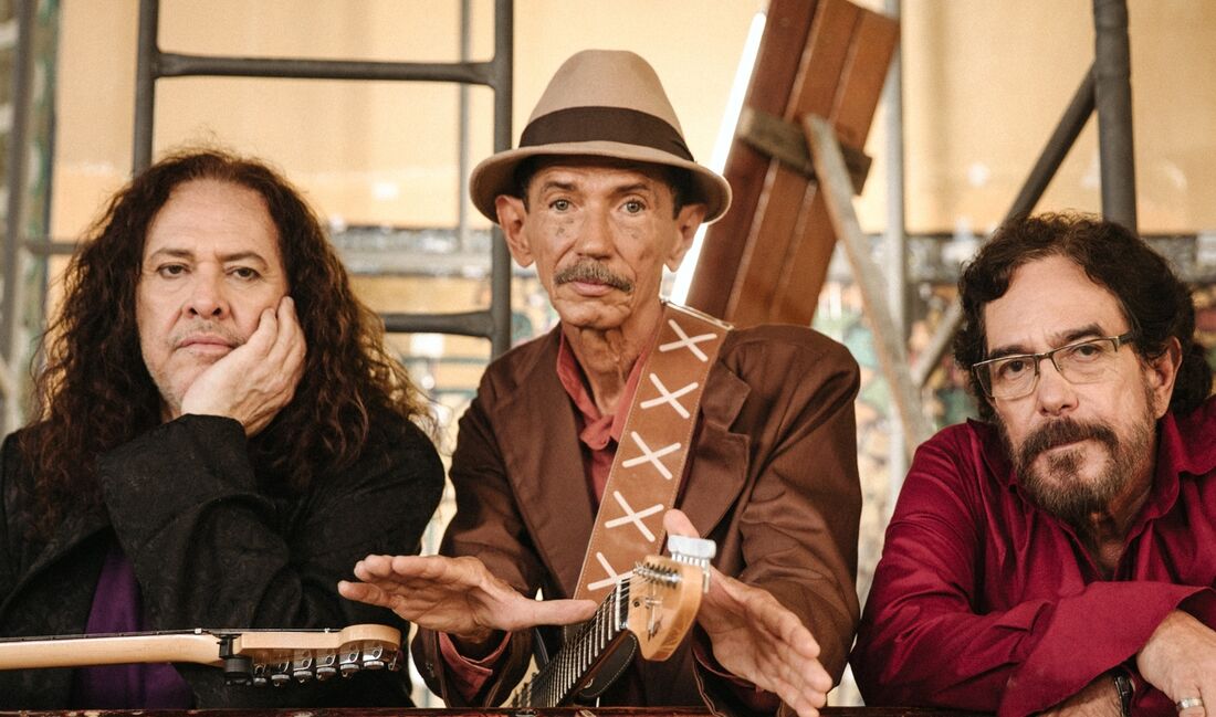 #MeGuia: Tributo a Ave Sangria, Sangue Blue, amor & cia nesta sexta (12)
